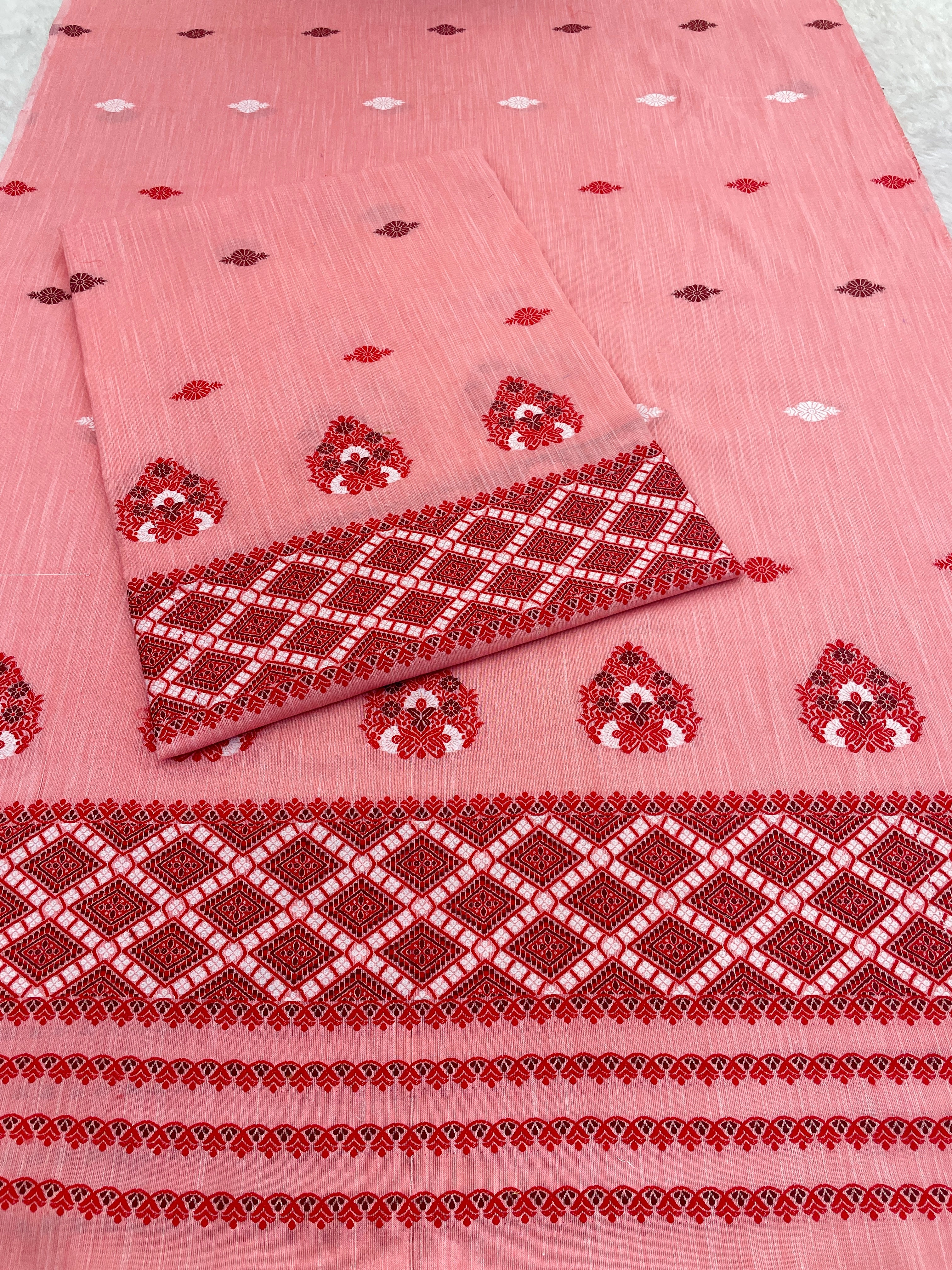 Elegant Assamese Mekhela Chador Set with Embroidered Detailing