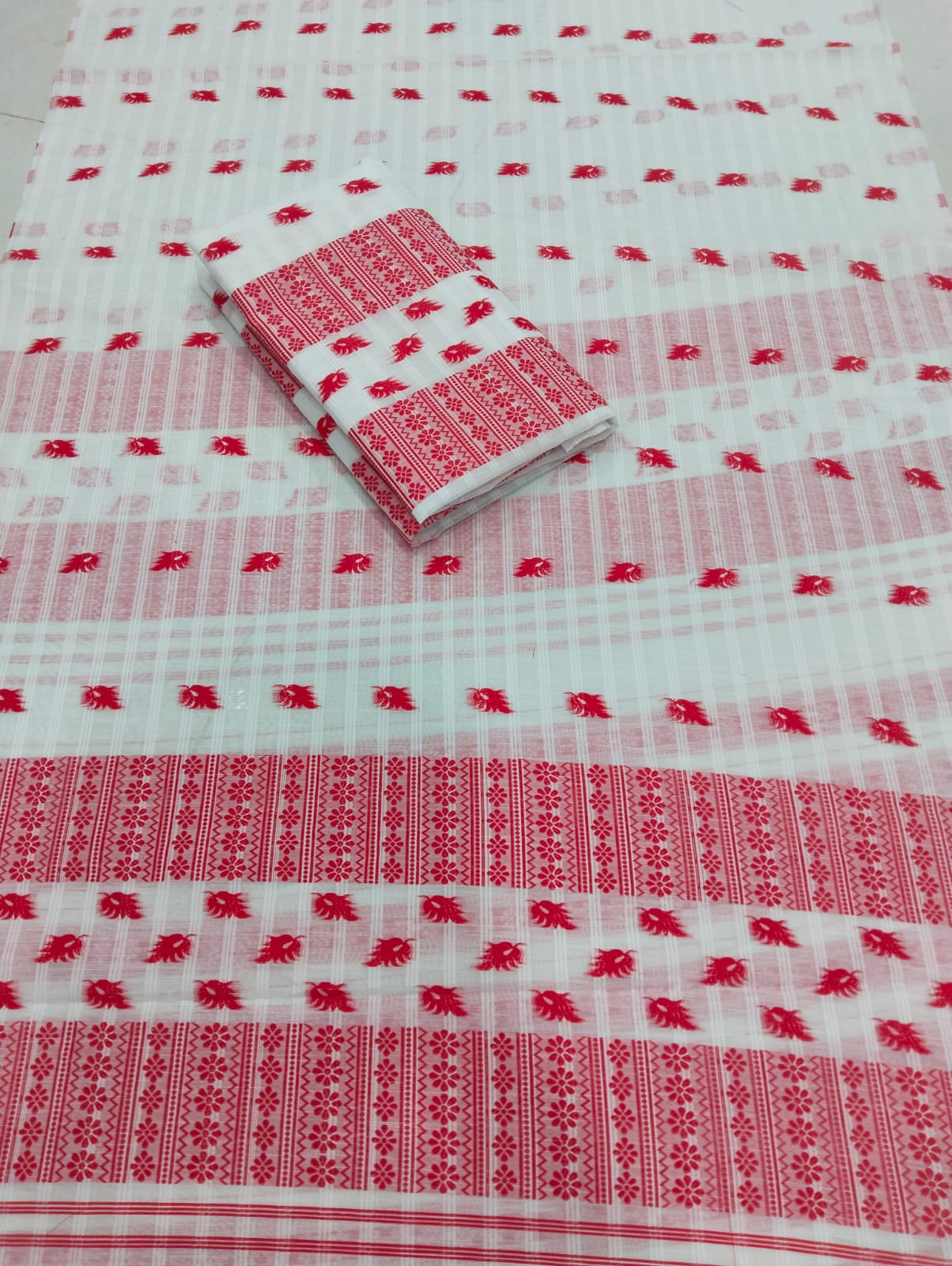 Kesapatt Blue & White Cotton Slub Mekhela Sador Set – Gari Diya Jacquard Design