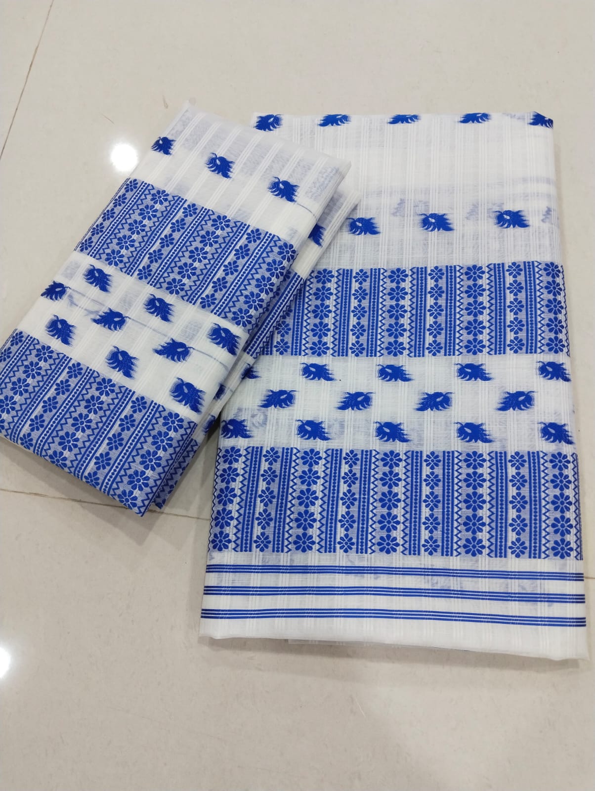 Kesapatt Blue & White Cotton Slub Mekhela Sador Set – Gari Diya Jacquard Design